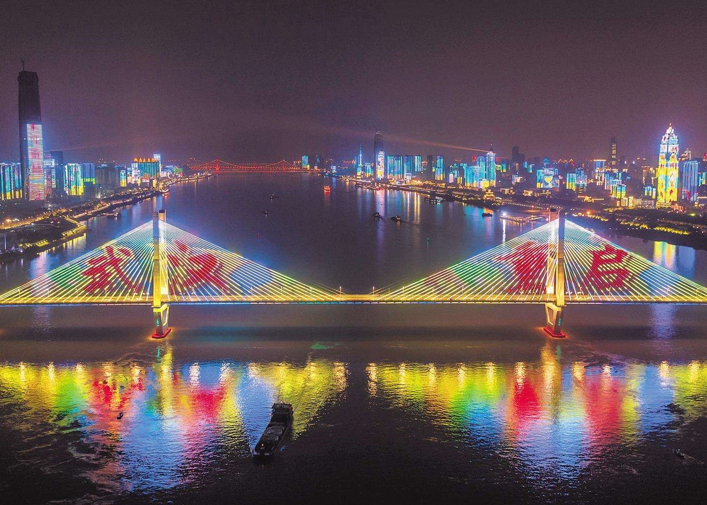 春播季，江城醒|按下經(jīng)濟(jì)復(fù)蘇“快進(jìn)鍵”，我們在行動